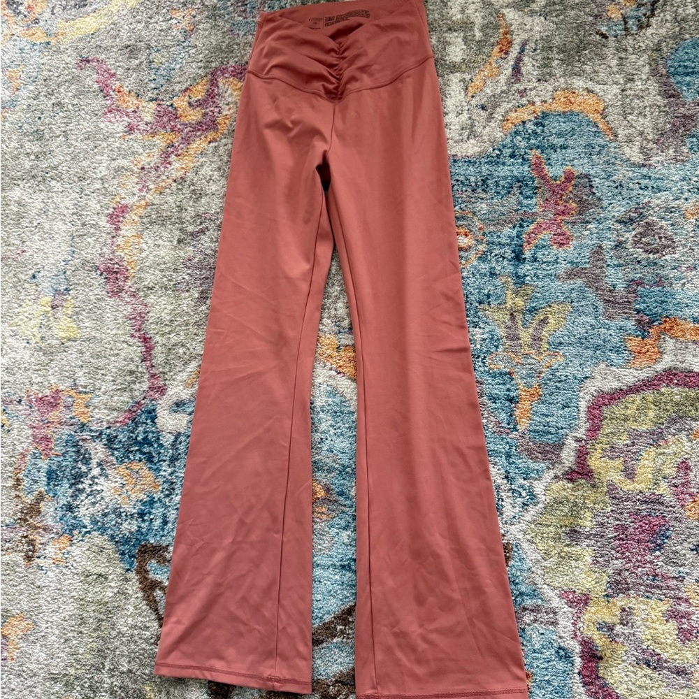 Victoria’s Secret flare leggings size small nwt